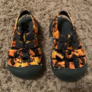 Keen toddler 8c